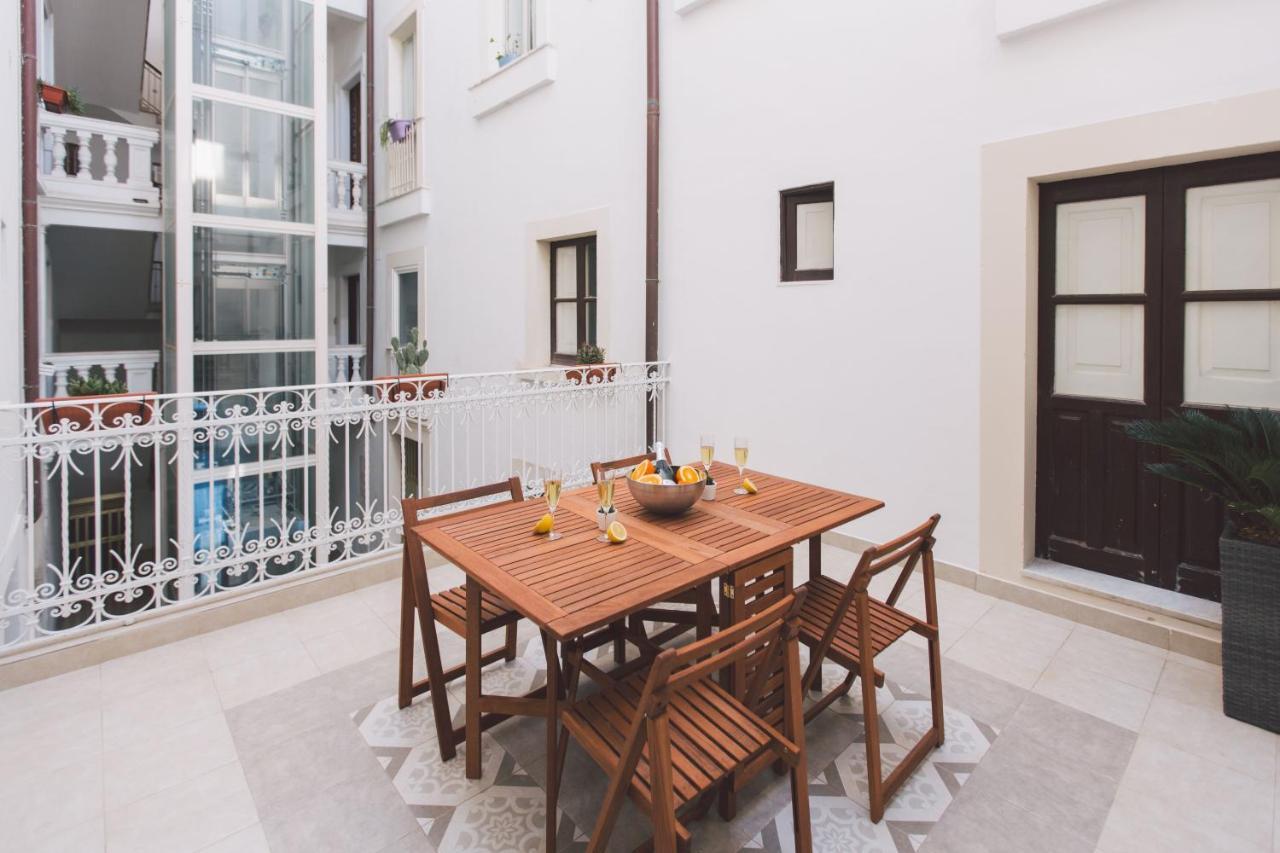 New Apartment With Patio Syrakus Exterior foto