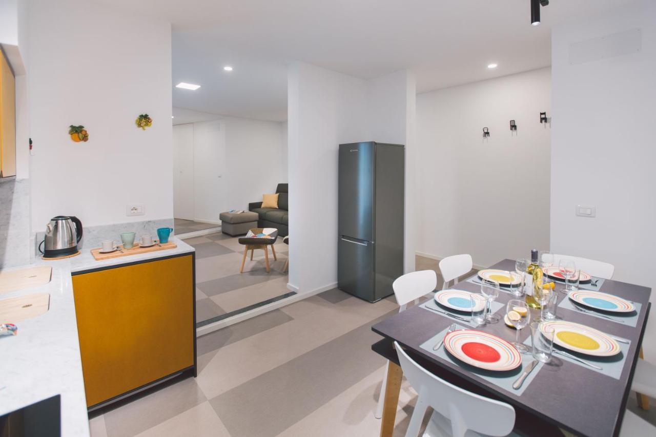 New Apartment With Patio Syrakus Exterior foto