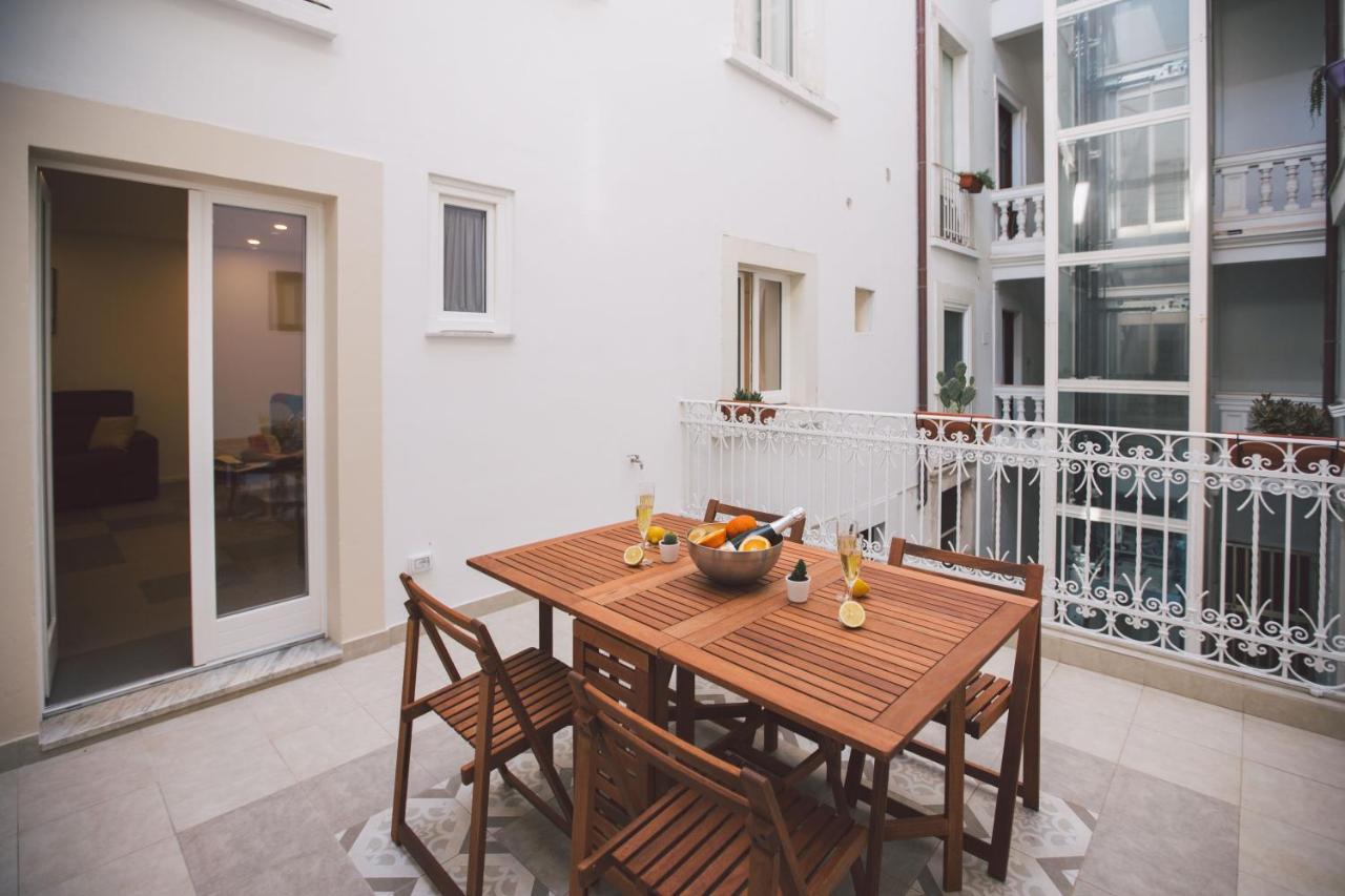 New Apartment With Patio Syrakus Exterior foto